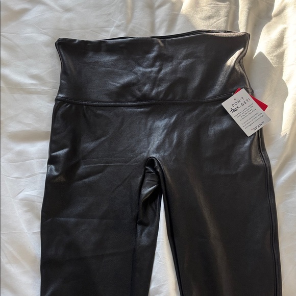 NWT Spanx Faux Leather Leggings Size L - Picture 6 of 14